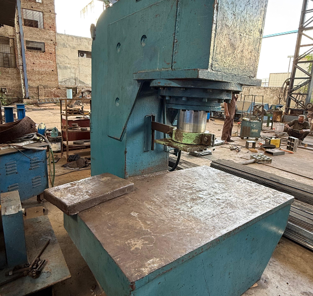 Hydraulic Press - image 2